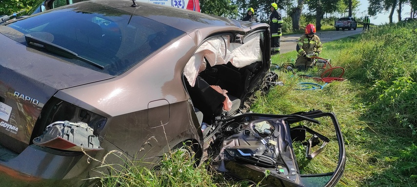 Poważny wypadek drogowy w okolicach Płoskini zdjęcie nr 292701