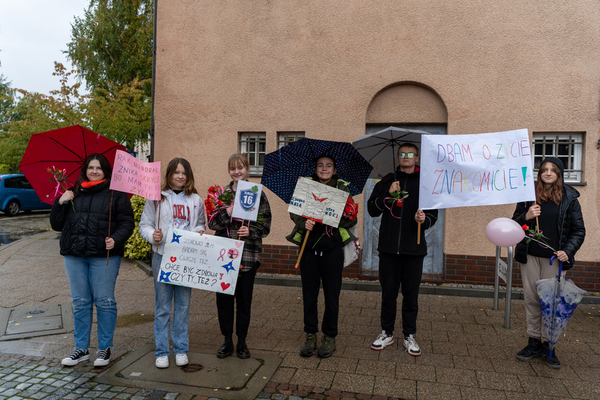 "Manifestujmy radość, pamiętajmy o badaniach i profilaktyce!" zdjęcie nr 295106