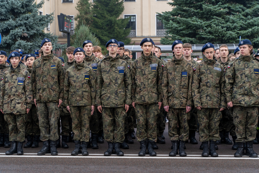 Elblążanie uczcili 105. rocznicę odzyskania niepodległości zdjęcie nr 296012