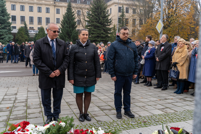 Elblążanie uczcili 105. rocznicę odzyskania niepodległości zdjęcie nr 296046