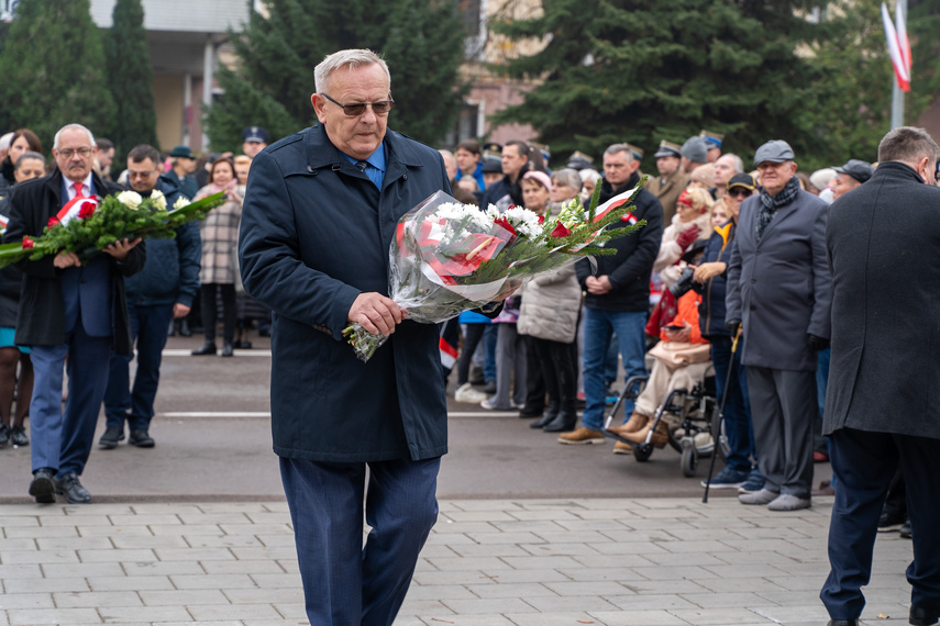 Elblążanie uczcili 105. rocznicę odzyskania niepodległości zdjęcie nr 296044