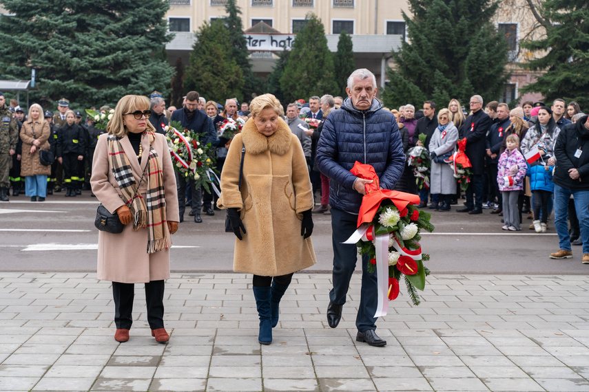 Elblążanie uczcili 105. rocznicę odzyskania niepodległości zdjęcie nr 296028