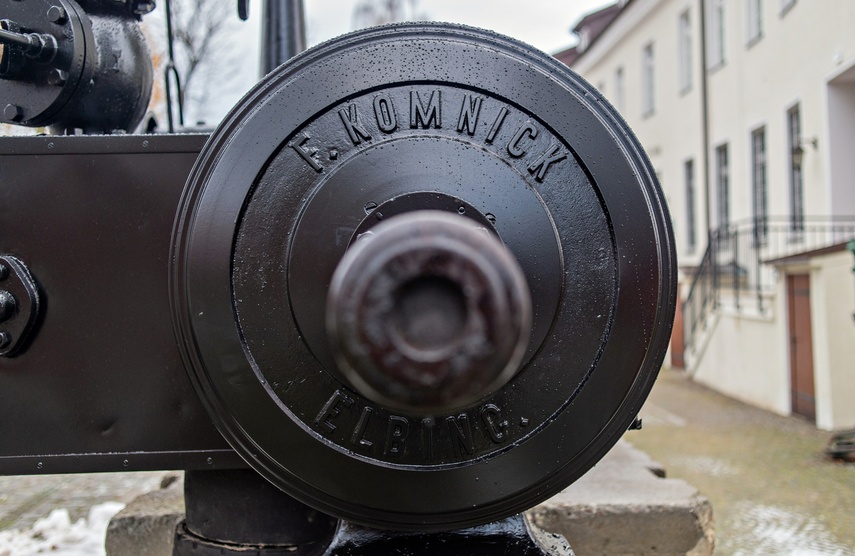 Silnik z Komnicka w elbląskim muzeum zdjęcie nr 298239