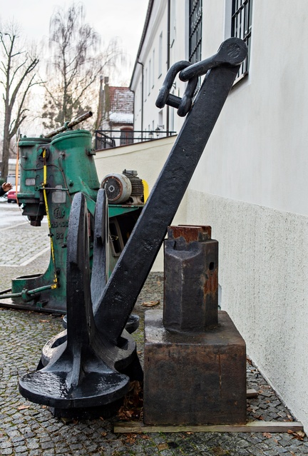 Silnik z Komnicka w elbląskim muzeum zdjęcie nr 298254