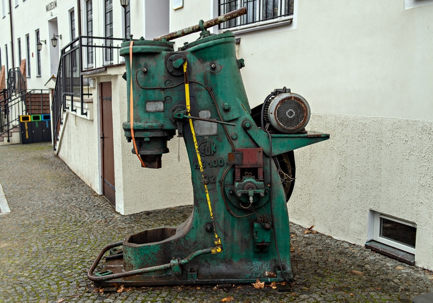 Silnik z Komnicka w elbląskim muzeum zdjęcie nr 298245