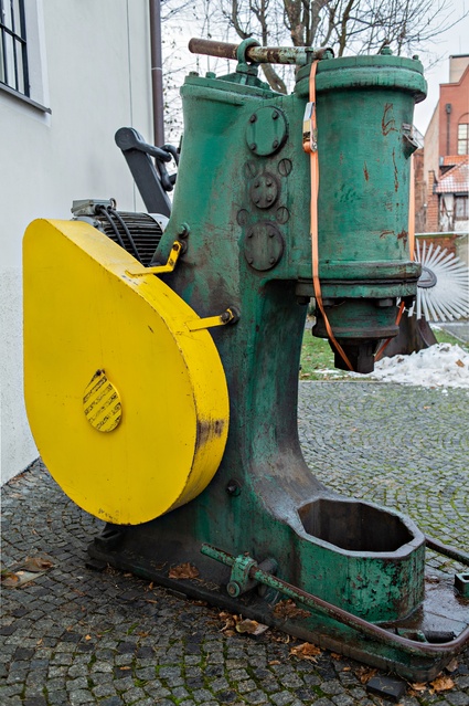 Silnik z Komnicka w elbląskim muzeum zdjęcie nr 298247