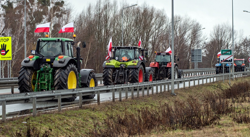 Protest rolników w Elblągu. "Sprowadzanie towarów z Ukrainy nas rujnuje" zdjęcie nr 302438