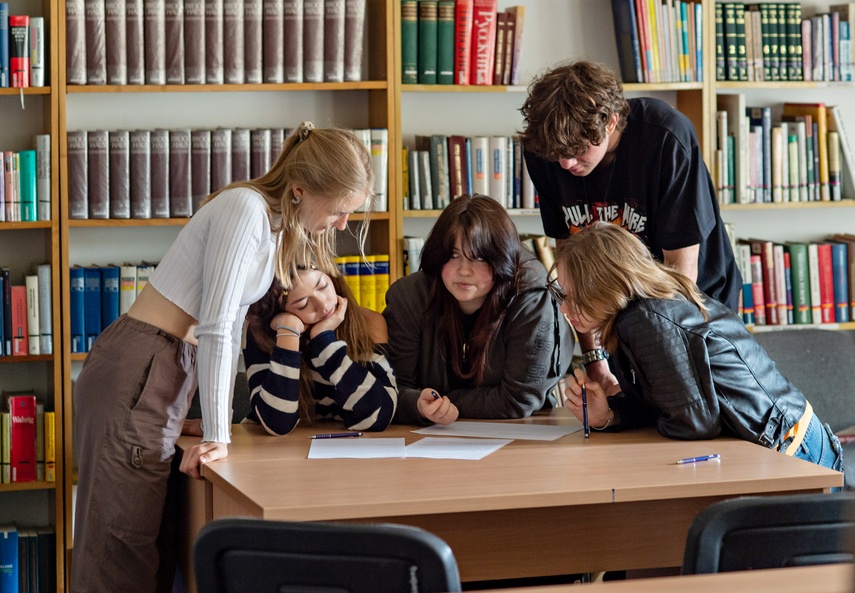 Czy trudno jest wymyślić dobry tytuł? Konkurs dziennikarski dla uczniów szkół średnich zdjęcie nr 309721