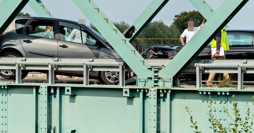 Wypadek na moście w Bielniku II zdjęcie nr 312881