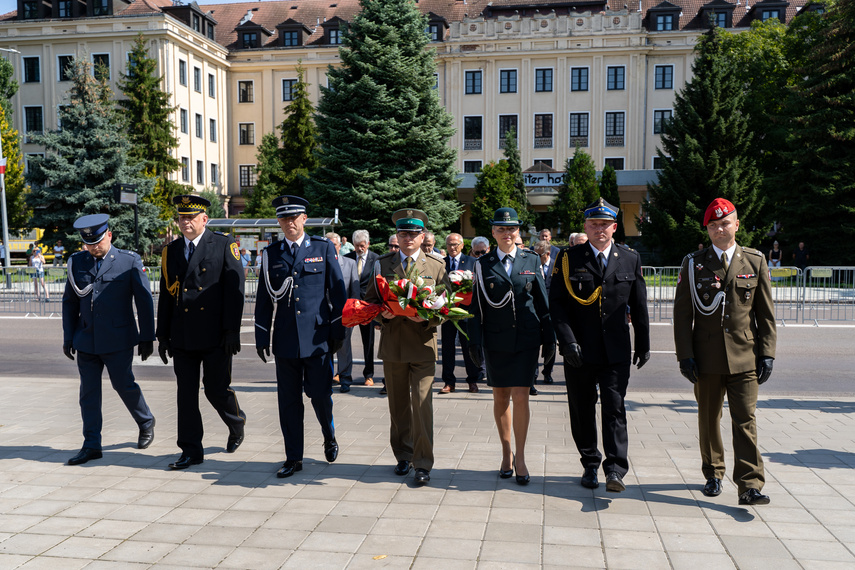 „Krwawy marsz zatrzymany pod Warszawą“ zdjęcie nr 313581