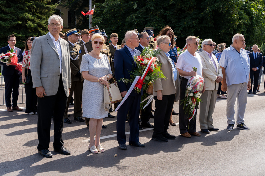 „Krwawy marsz zatrzymany pod Warszawą“ zdjęcie nr 313548