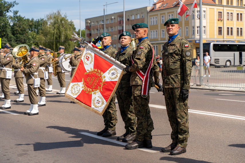 „Krwawy marsz zatrzymany pod Warszawą“ zdjęcie nr 313554