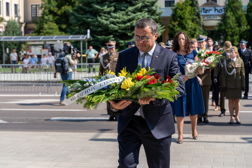 „Krwawy marsz zatrzymany pod Warszawą“ zdjęcie nr 313571