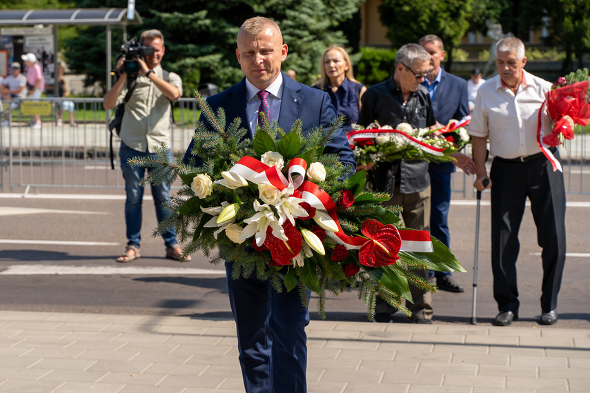 „Krwawy marsz zatrzymany pod Warszawą“ zdjęcie nr 313584