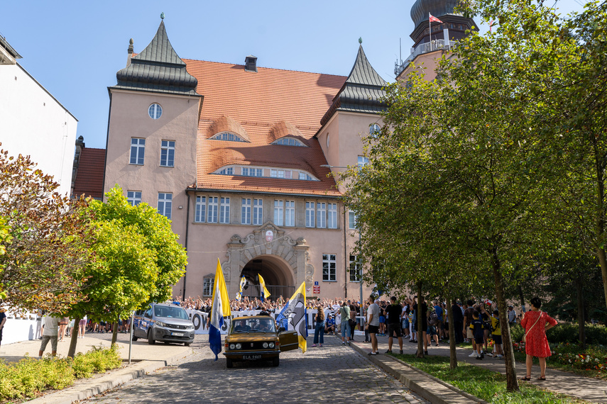 Elbląg Kibice przemaszerowali przez miasto 