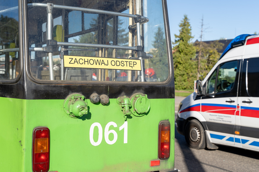 Zderzenie z tramwajem. Dwie osoby w szpitalu zdjęcie nr 316448