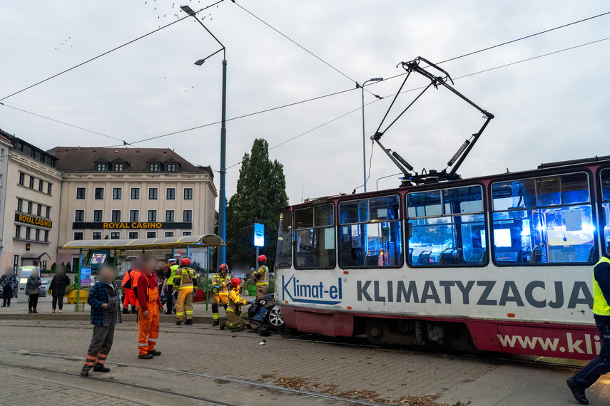 To się ogląda Zderzył się z tramwajem