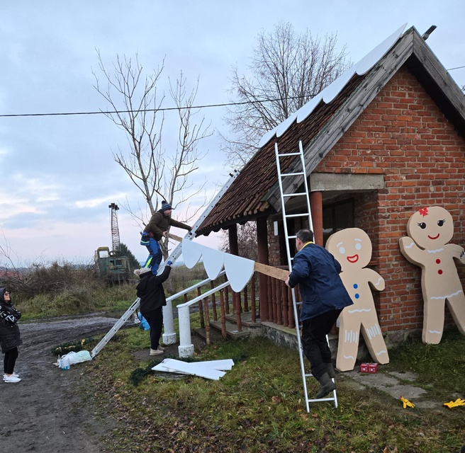 Świąteczne witacze powstają w gminie Godkowo zdjęcie nr 320482