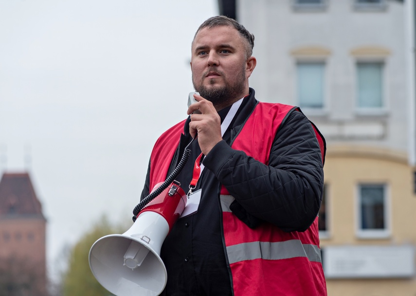 Rolnicy protestowali w Elblągu. „Żywność spoza UE jest nafaszerowana pestycydami” zdjęcie nr 320507