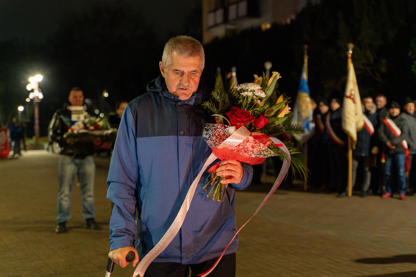 Związkowcy pamiętają o ofiarach Grudnia 70 zdjęcie nr 321443