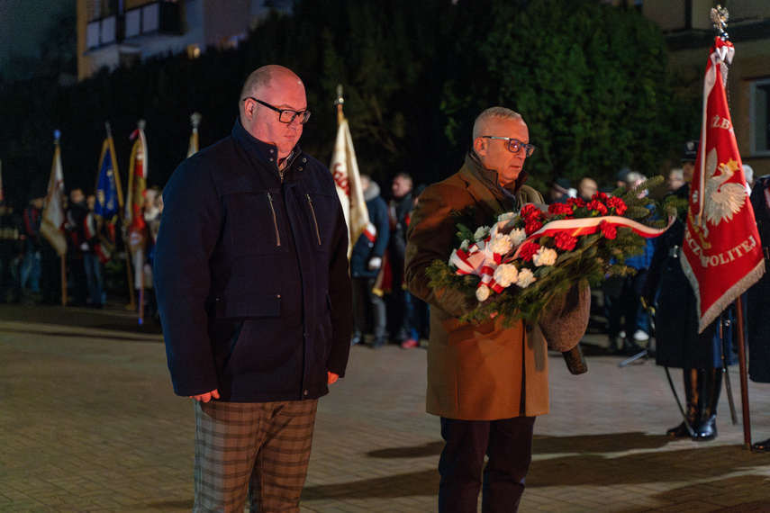 Związkowcy pamiętają o ofiarach Grudnia 70 zdjęcie nr 321438