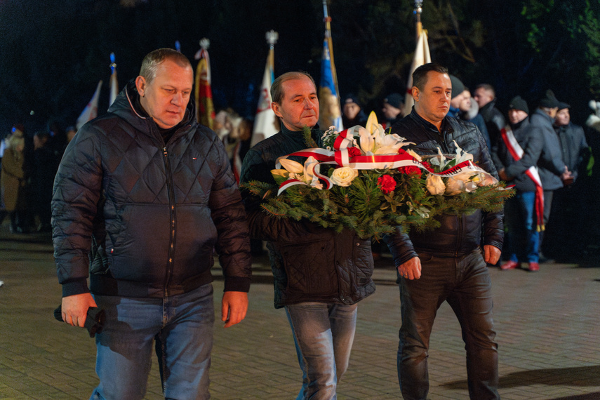 Związkowcy pamiętają o ofiarach Grudnia 70 zdjęcie nr 321428