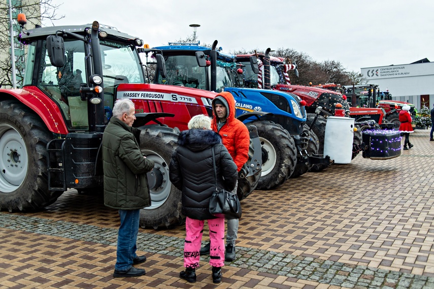 Gorący bigos, jemioła i życzenia od rolników zdjęcie nr 321588