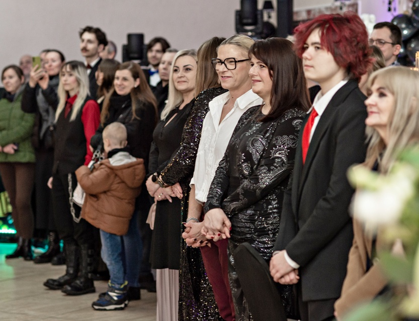 „Droga młodzieży, czas się bawić” - studniówka Liceum Sztuk Plastycznych w Gronowie Górnym zdjęcie nr 323904