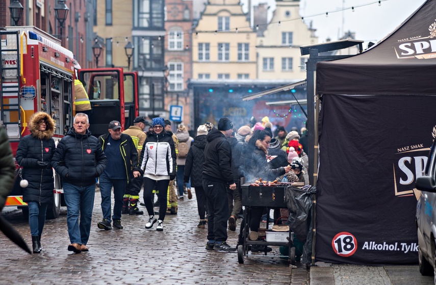 "Wyjść na zewnątrz i pokazać, na co nas stać". Trwa WOŚP w Elblągu zdjęcie nr 324298