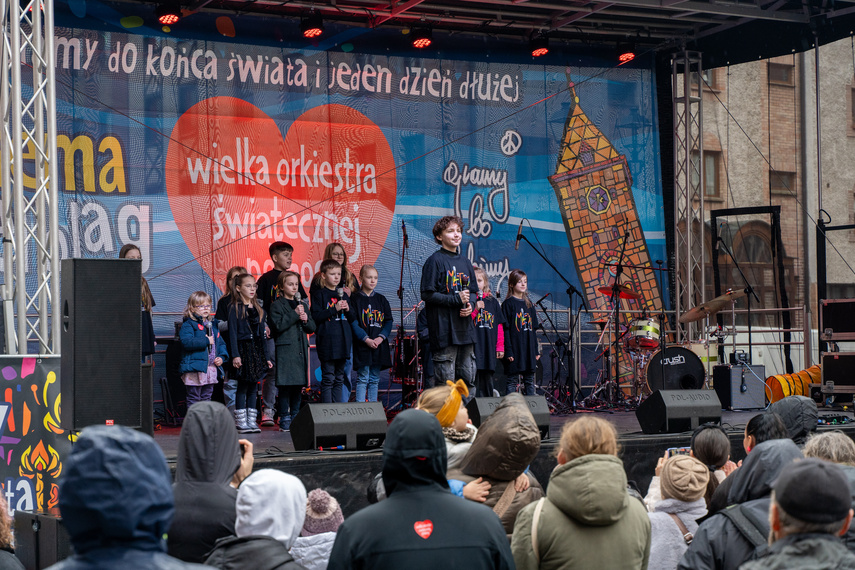 "Wyjść na zewnątrz i pokazać, na co nas stać". Trwa WOŚP w Elblągu zdjęcie nr 324336