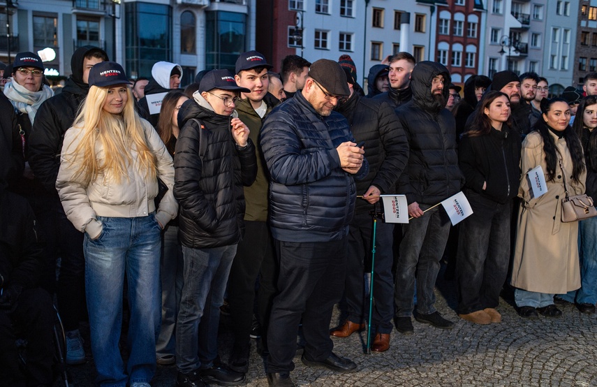 Sławomir Mentzen w Elblągu: Odrzucę pakt migracyjny i uszczelnię granice zdjęcie nr 324762