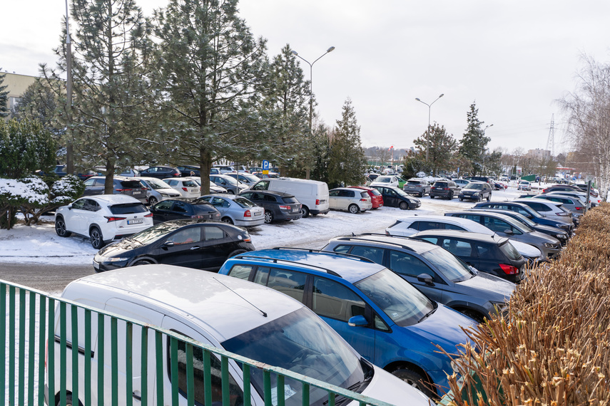 Czytelnik: Szpitalny parking jest za mały zdjęcie nr 325799