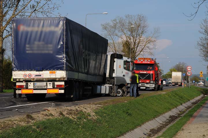 Kazimierzowo - wypadek na "siódemce" zdjęcie nr 43847