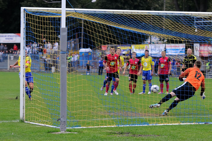 Olimpia przegrała z Wartą Poznań 0:2 zdjęcie nr 48686