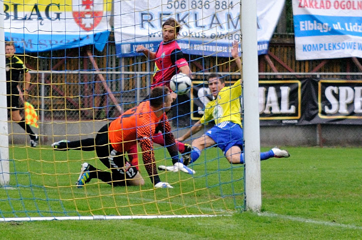 Olimpia przegrała z Wartą Poznań 0:2 zdjęcie nr 48667