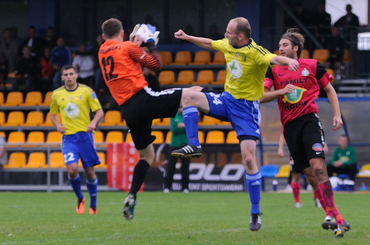 Olimpia przegrała z Wartą Poznań 0:2 zdjęcie nr 48691