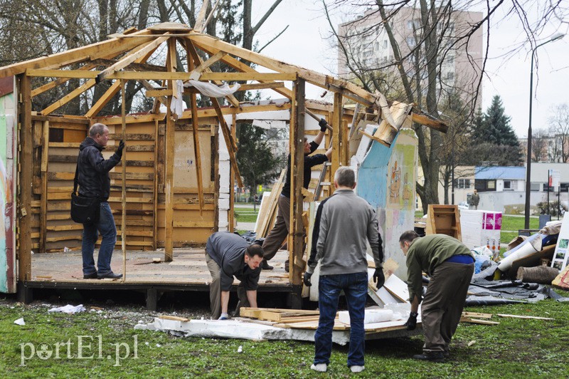 Rozbiórka domu Arka Pasożyta  zdjęcie nr 103642