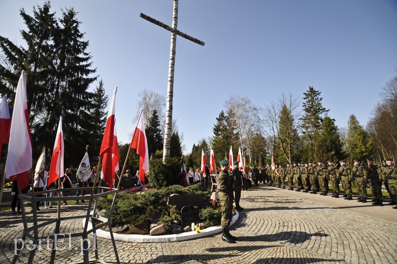 Tak Elbląg uczcił pamięć ofiar Smoleńska zdjęcie nr 103771