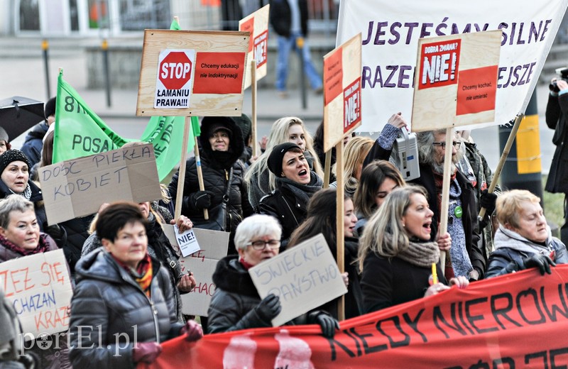 Nikt nam nie będzie układał życia zdjęcie nr 147316