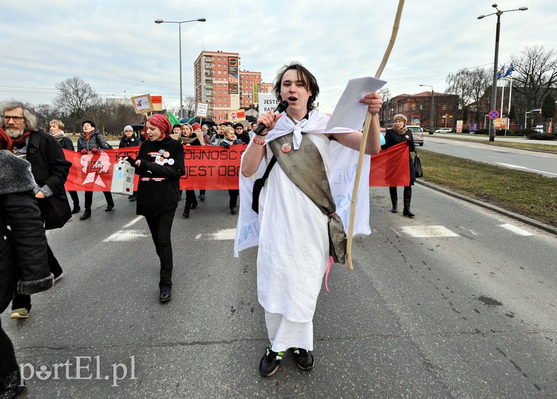 Nikt nam nie będzie układał życia zdjęcie nr 147301