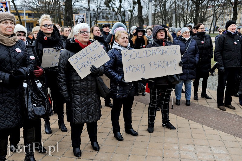 Nikt nam nie będzie układał życia zdjęcie nr 147272