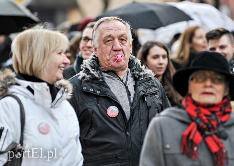 Nikt nam nie będzie układał życia zdjęcie nr 147304