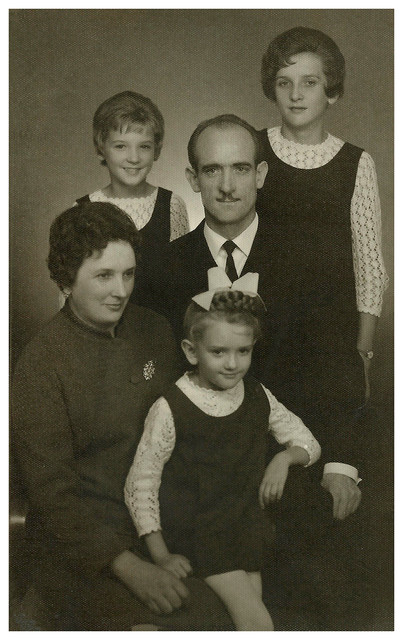 Agnieszka i Józef z dziećmi, 1968 r.