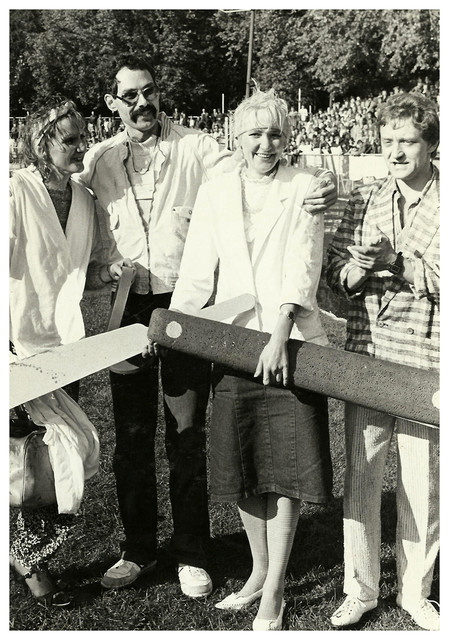 Zdjęcie zrobione podczas festynu „Zamech miastu” w 1986 roku zorganizowanego na terenie stadionu Olimpii.