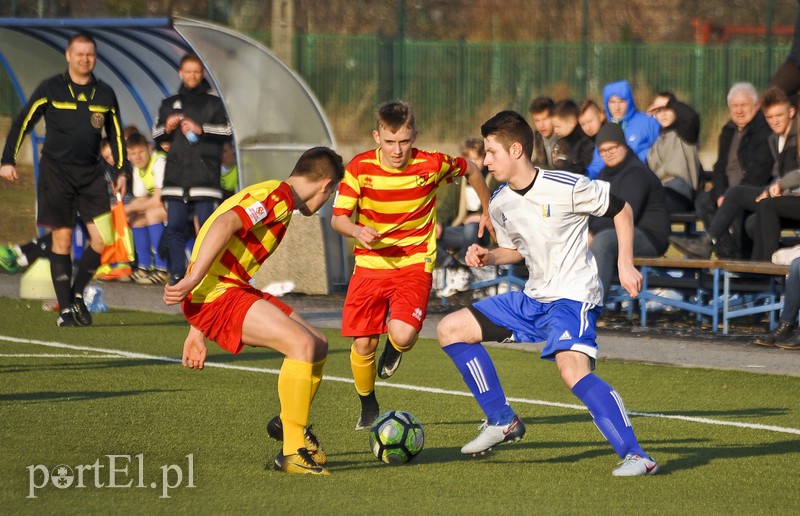 Debiutanci dostali lekcję futbolu zdjęcie nr 171359