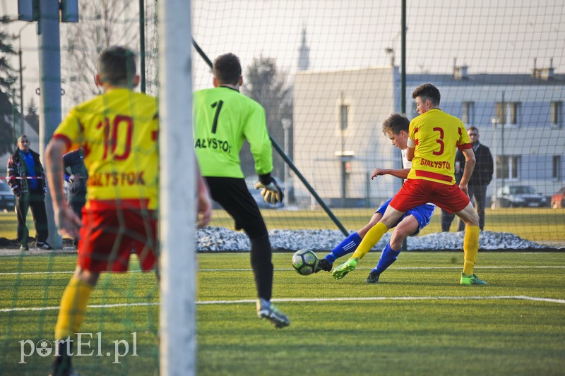 Debiutanci dostali lekcję futbolu zdjęcie nr 171370