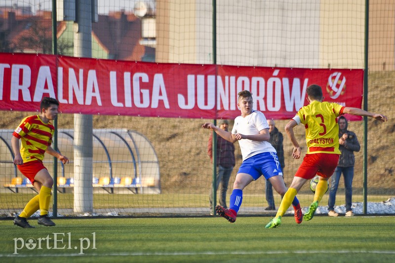 Debiutanci dostali lekcję futbolu zdjęcie nr 171368