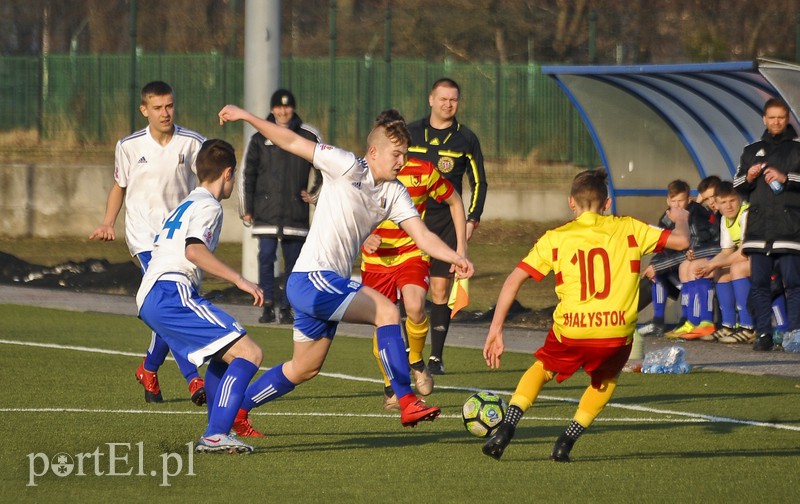 Debiutanci dostali lekcję futbolu zdjęcie nr 171358