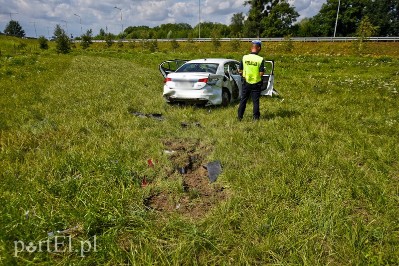 Wypadł z obwodnicy i przeleciał około 30 m zdjęcie nr 207508