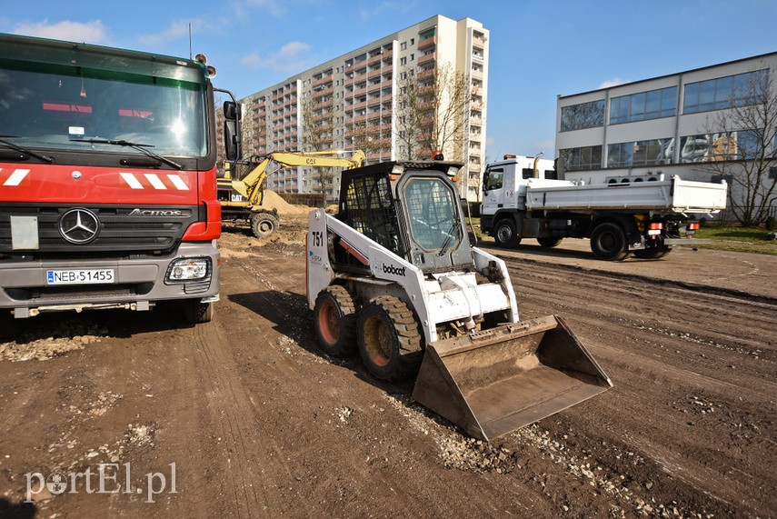 Nowe boiska przy szkołach zdjęcie nr 221650